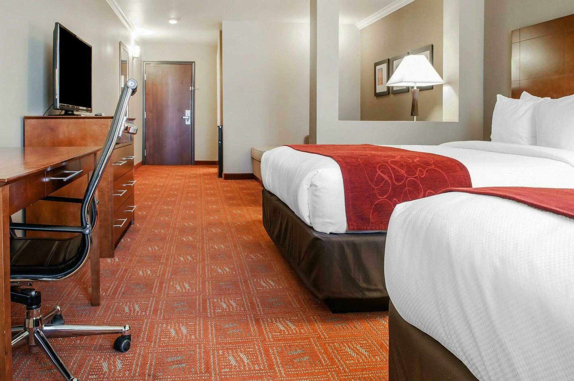 Comfort Hotel 3*