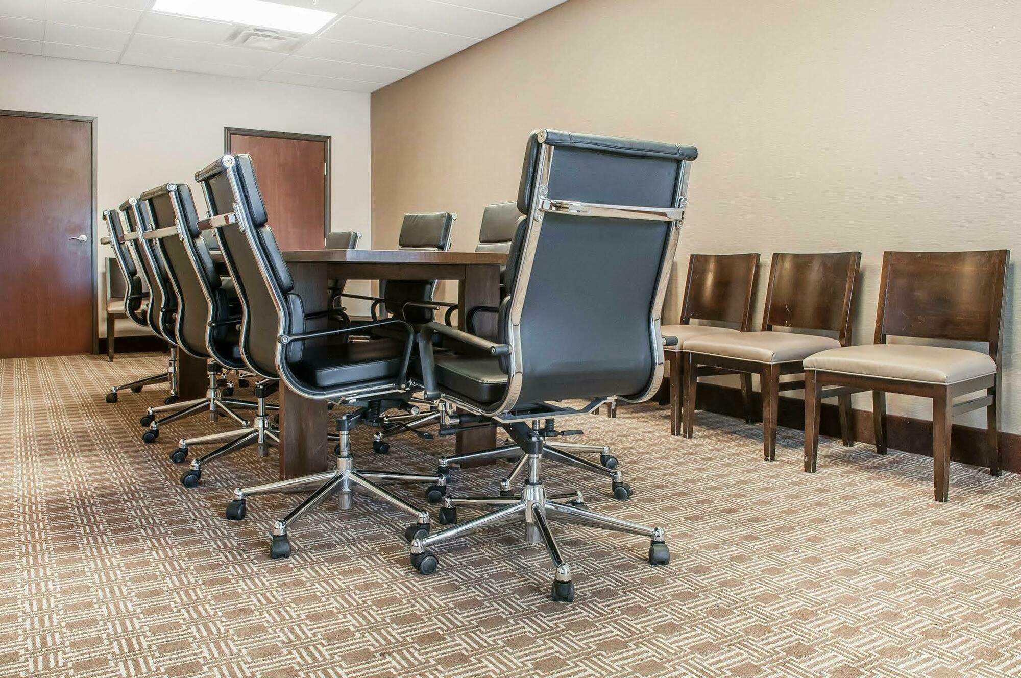 Comfort 3* Farmington